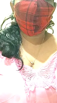 Snapshot of mallu-sumi chatting on 03.18.25 mallu-sumi online show from 03.18.25