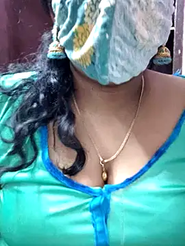 Snapshot of mallu-sumi chatting on 03.21.25 mallu-sumi online show from 03.21.25