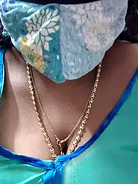 Snapshot of mallu-sumi chatting on 03.22.25 mallu-sumi online show from 03.22.25