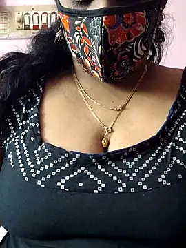 Snapshot of mallu-sumi chatting on 09.27.25 mallu-sumi online show from 09.27.25