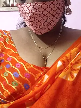 Snapshot of mallu-sumi chatting on 10.02.25 mallu-sumi online show from 10.02.25