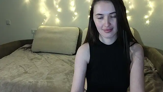 Tutti Frutt1s online show from 02.16.25