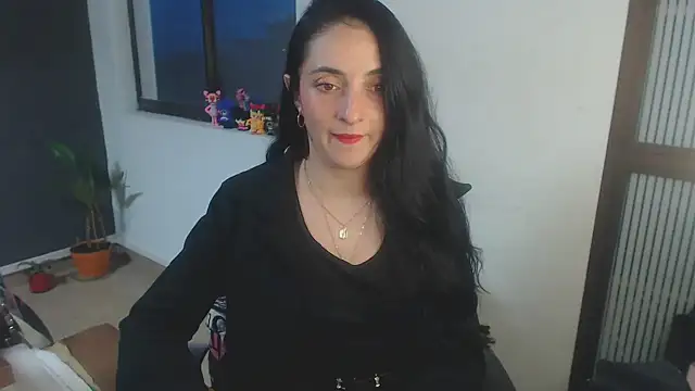 Snapshot of amellie_ros chatting on 09.15.25 amellie ros online show from 09.15.25