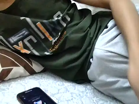 Snapshot of wknows2 chatting on 12.04.25 wknows2 online show from 12.04.25