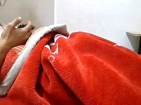 Snapshot of wknows2 chatting on 12.05.25 wknows2 online show from 12.05.25