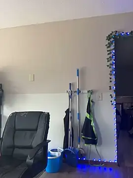 Snapshot of spicysugar74 chatting on 11.19.25 spicysugar74 online show from 11.19.25