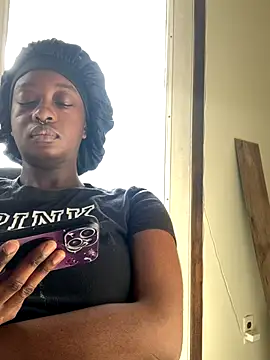 Snapshot of spicysugar74 chatting on 11.22.25 spicysugar74 online show from 11.22.25