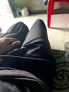 Snapshot of Privateseducer chatting on 09.25.25 Privateseducer online show from 09.25.25