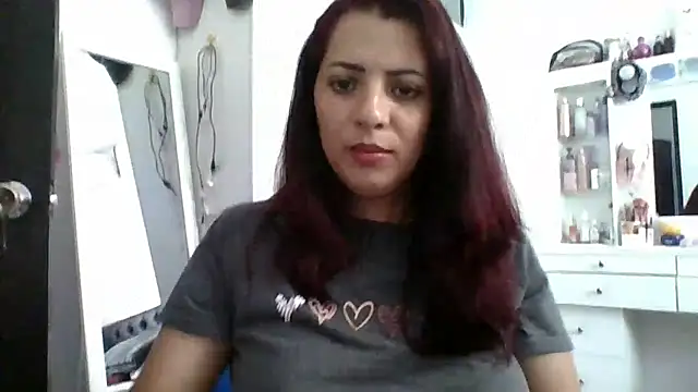 Snapshot of Anne_kis chatting on 12.14.24 Anne kis online show from 12.14.24