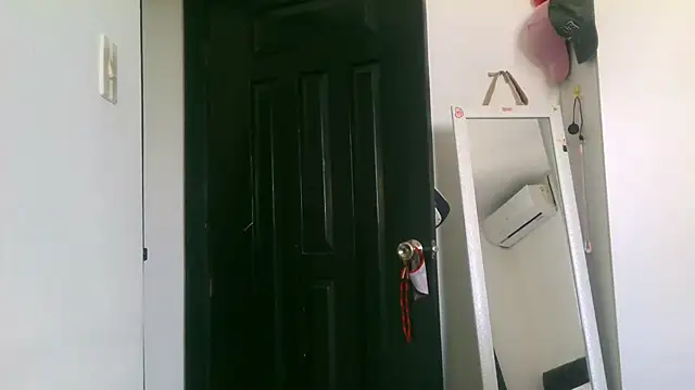 Snapshot of Anne_kis chatting on 11.10.25 Anne kis online show from 11.10.25