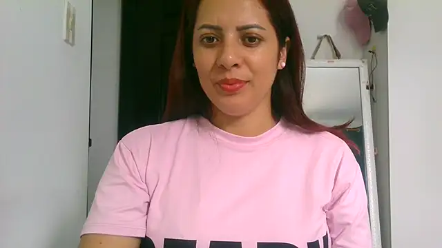 Snapshot of Anne_kis chatting on 11.20.25 Anne kis online show from 11.20.25