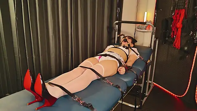 Snapshot of hikarun1224 chatting on 03.19.25 hikarun1224 online show from 03.19.25