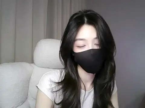 xiaxia-baby  online show from 11.26.25