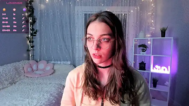 AraCopple online show from 12.18.24