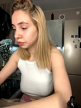 Snapshot of Kitty_Katrine chatting on 12.03.25 Kitty Katrine online show from 12.03.25