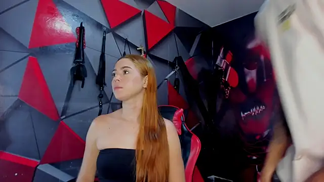 Hana and Zeta online show from 12.16.25