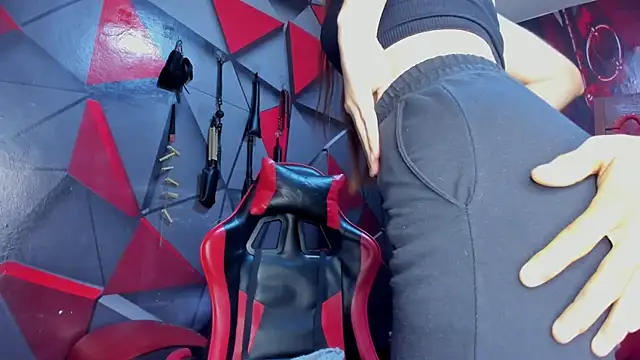 Hana and Zeta online show from 01.15.26