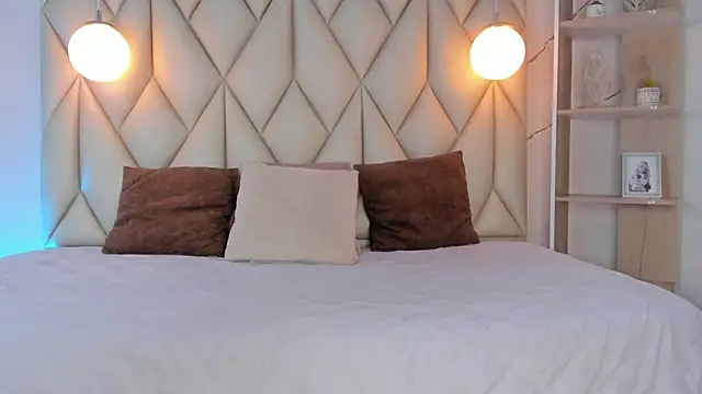 angelswets online show from 11.26.25