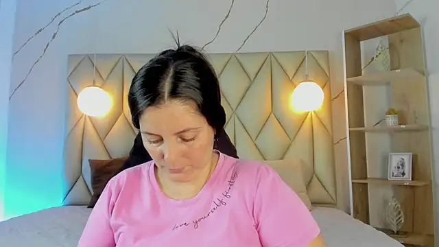 Snapshot of angelswets chatting on 01.07.26 angelswets online show from 01.07.26