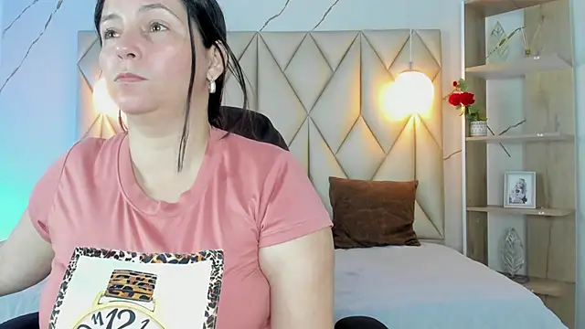 Snapshot of angelswets chatting on 02.09.26 angelswets online show from 02.09.26