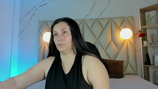 Snapshot of angelswets chatting on 02.12.26 angelswets online show from 02.12.26