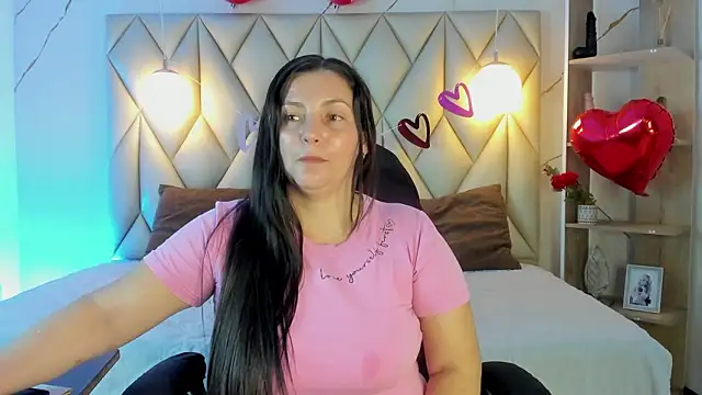 Snapshot of angelswets chatting on 02.17.26 angelswets online show from 02.17.26