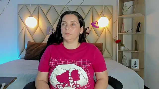 Snapshot of angelswets chatting on 02.25.26 angelswets online show from 02.25.26