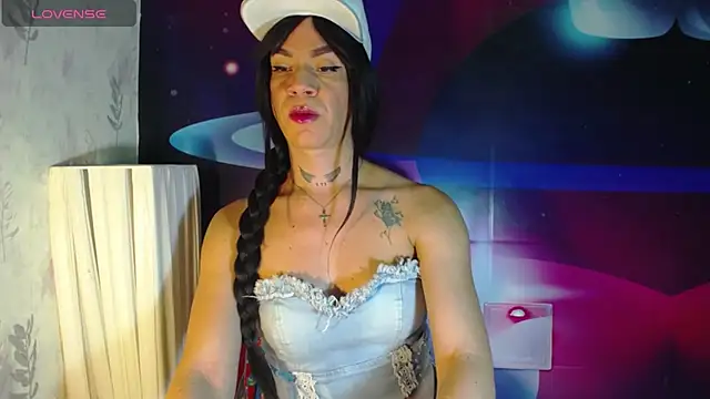 Snapshot of KamilaParrisx chatting on 12.03.25 KamilaParrisx online show from 12.03.25