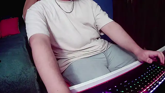 Snapshot of pisceslost chatting on 09.22.25 pisceslost online show from 09.22.25