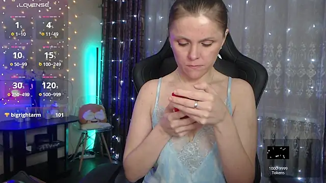 JessieOMays online show from 02.12.25