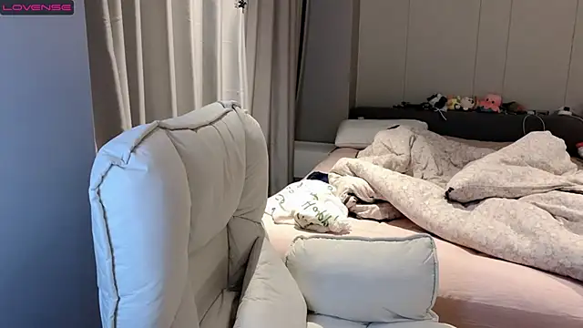 Snapshot of qiqi-666 chatting on 03.21.25 qiqi-666 online show from 03.21.25