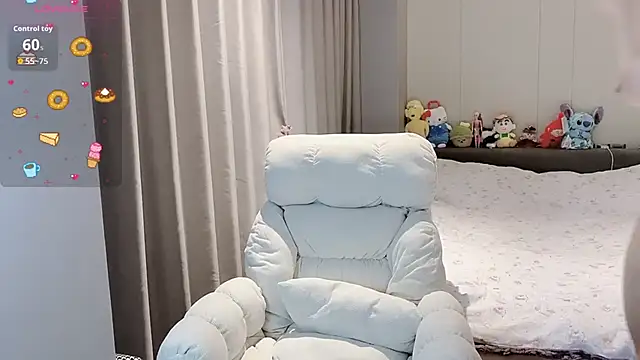 Snapshot of qiqi-666 chatting on 09.18.25 qiqi-666 online show from 09.18.25