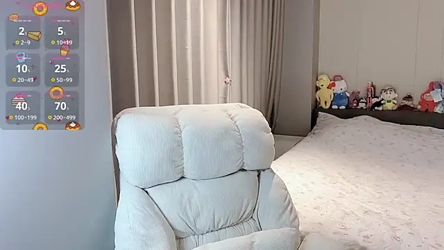 Snapshot of qiqi-666 chatting on 09.28.25 qiqi-666 online show from 09.28.25