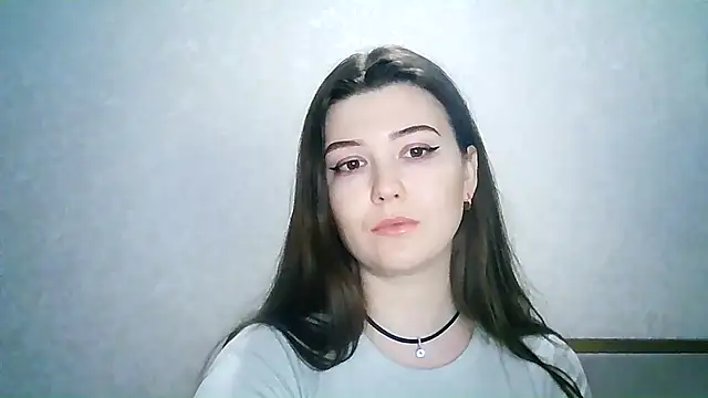 Snapshot of SeductiveTati chatting on 12.19.24 SeductiveTati online show from 12.19.24