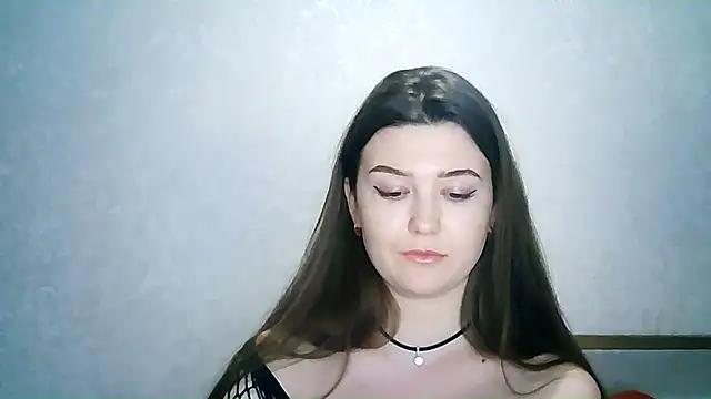 Snapshot of SeductiveTati chatting on 12.21.24 SeductiveTati online show from 12.21.24