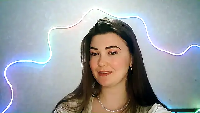 Snapshot of SeductiveTati chatting on 09.15.25 SeductiveTati online show from 09.15.25