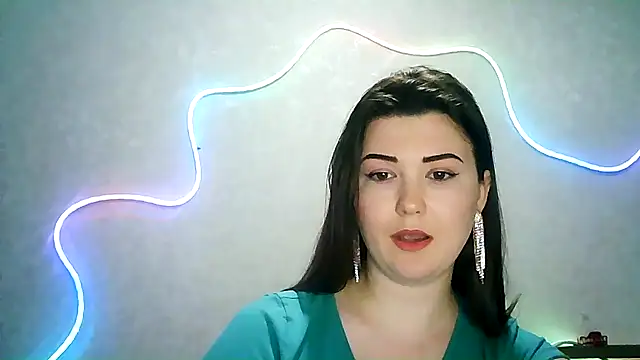 Snapshot of SeductiveTati chatting on 09.21.25 SeductiveTati online show from 09.21.25