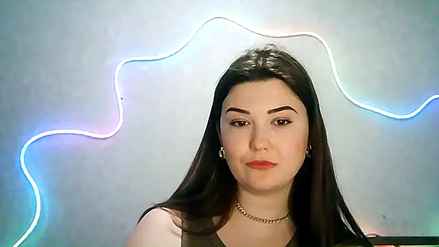 Snapshot of SeductiveTati chatting on 09.21.25 SeductiveTati online show from 09.21.25