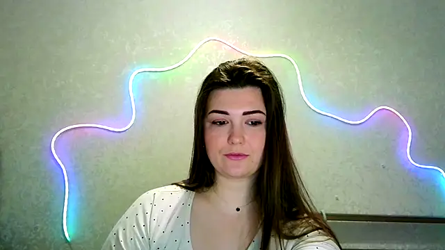 Snapshot of SeductiveTati chatting on 10.22.25 SeductiveTati online show from 10.22.25