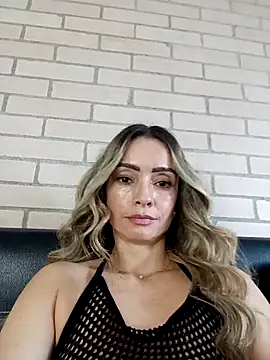 Snapshot of Loly_Horny chatting on 04.16.26 Loly Horny online show from 04.16.26