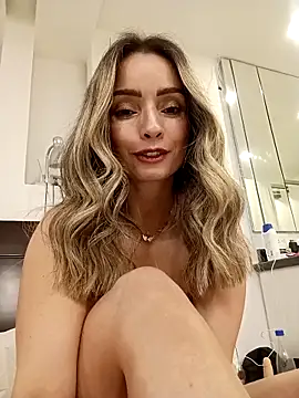 Snapshot of Loly_Horny chatting on 05.15.26 Loly Horny online show from 05.15.26