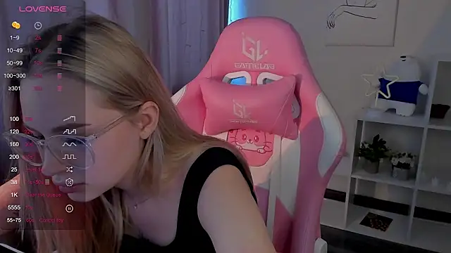 Carol  Cox online show from 03.13.25