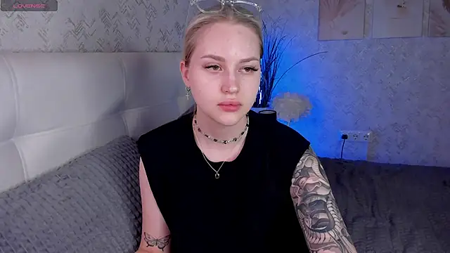 Carol  Cox online show from 11.10.25