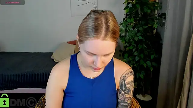 Carol  Cox online show from 12.04.25