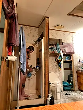 Snapshot of dcockell chatting on 10.28.25 dcockell online show from 10.28.25