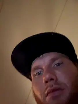 Snapshot of dcockell chatting on 11.14.25 dcockell online show from 11.14.25