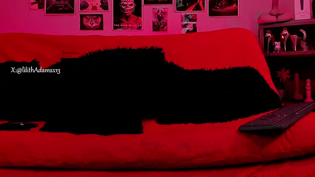 lilith-deveraux online show from 10.22.25