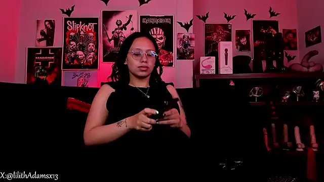 Snapshot of lilith-deveraux chatting on 04.22.26 lilith-deveraux online show from 04.22.26