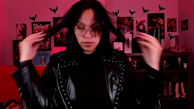 Snapshot of lilith-deveraux chatting on 04.24.26 lilith-deveraux online show from 04.24.26