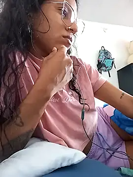 Karii-R online show from 11.10.25